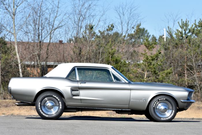 Ford-Mustang-1967-Gray-White-13