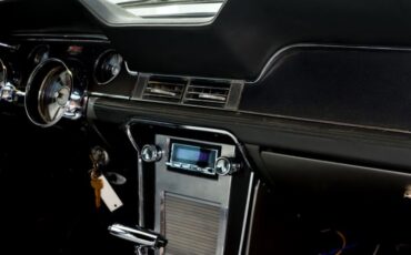 Ford-Mustang-1967-Gray-White-3