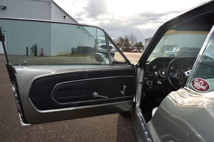 Ford-Mustang-1967-Gray-White-32