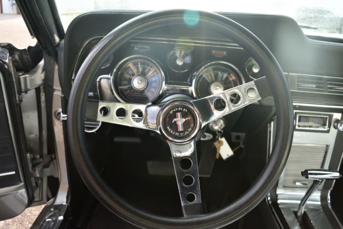 Ford-Mustang-1967-Gray-White-36