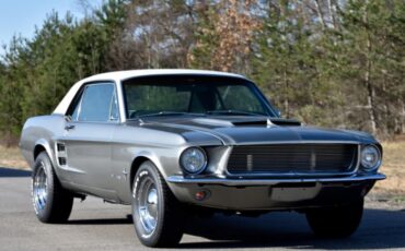 Ford-Mustang-1967-Gray-White