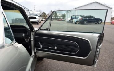 Ford-Mustang-1967-Gray-White-4