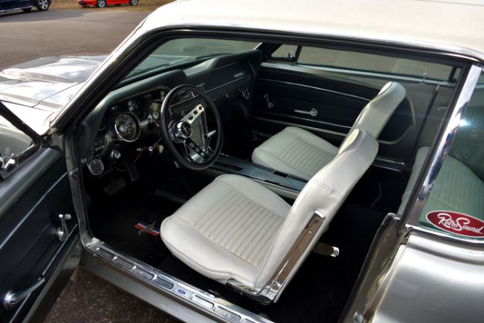Ford-Mustang-1967-Gray-White-6