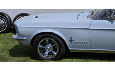 Ford-Mustang-1967-Light-Blue-Tan-4