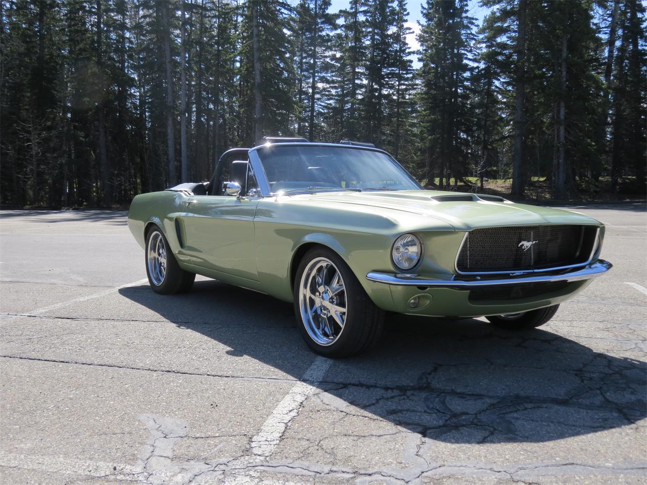 Ford-Mustang-1967-Lime-Gold-Custom-BlackCharcoal-1