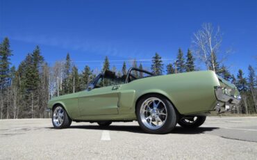 Ford-Mustang-1967-Lime-Gold-Custom-BlackCharcoal-12