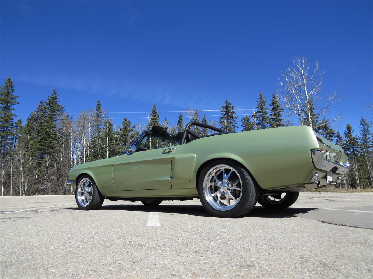 Ford-Mustang-1967-Lime-Gold-Custom-BlackCharcoal-12