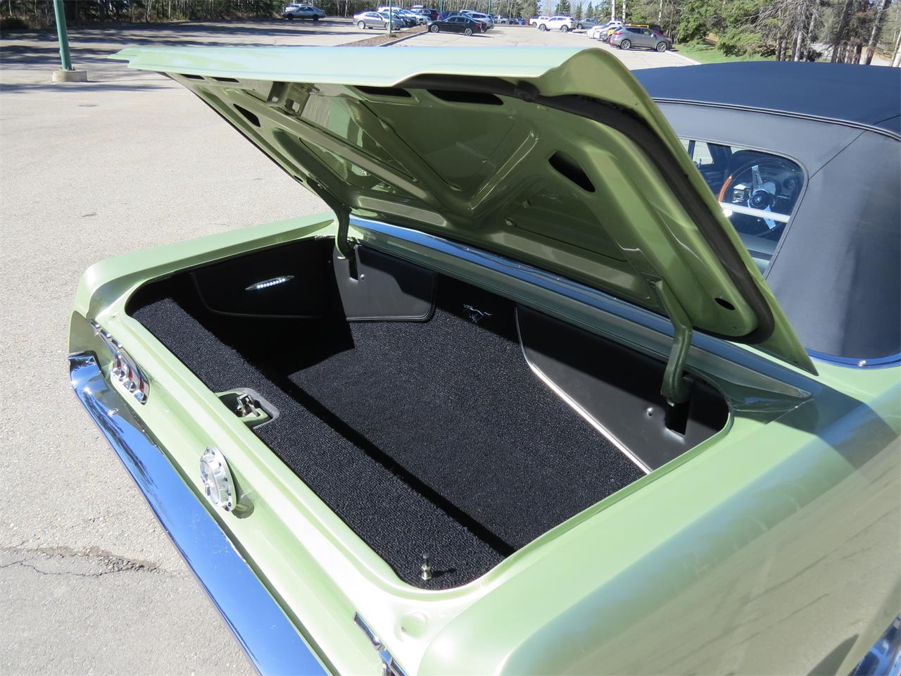 Ford-Mustang-1967-Lime-Gold-Custom-BlackCharcoal-29