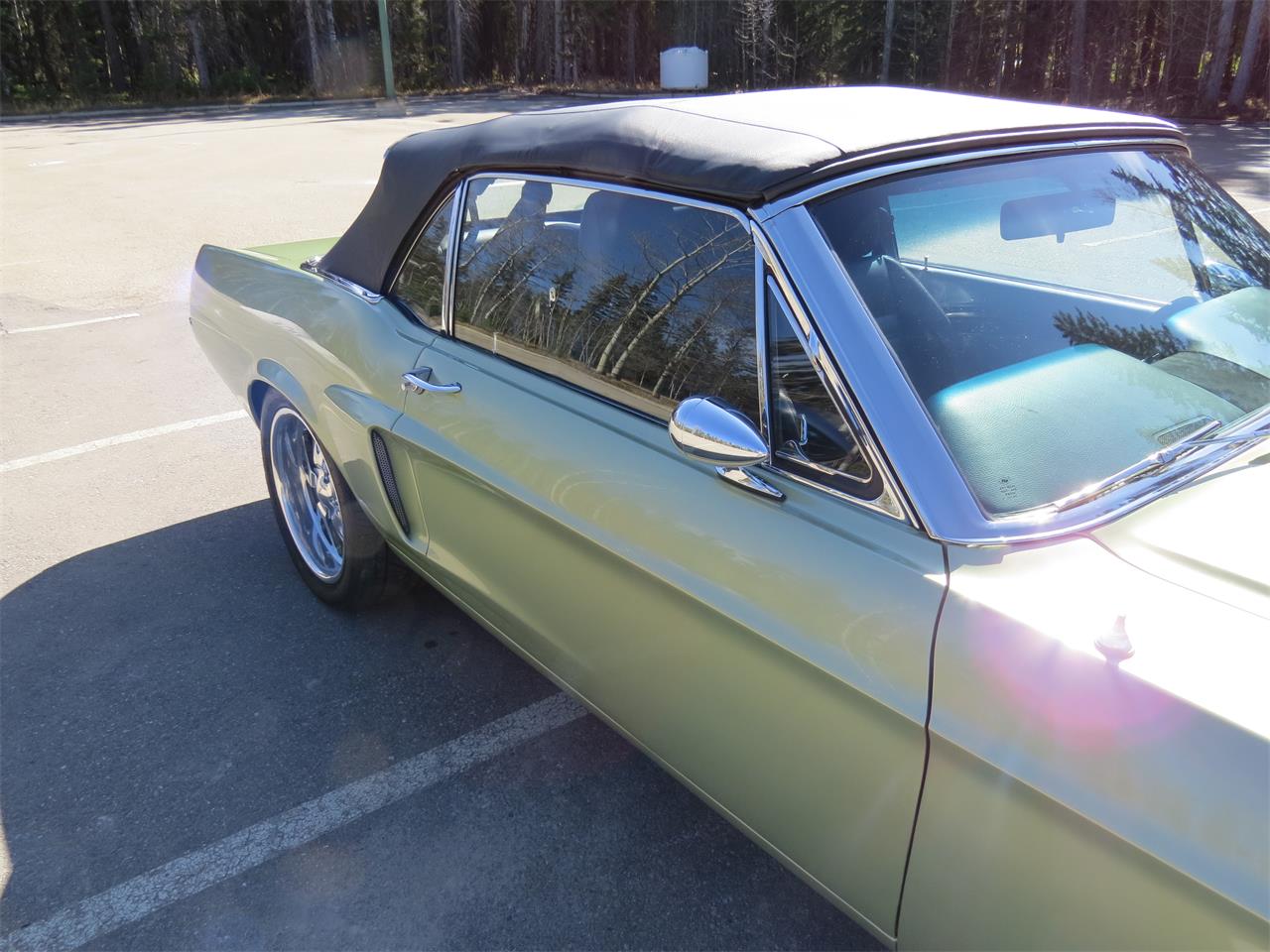 Ford-Mustang-1967-Lime-Gold-Custom-BlackCharcoal-4