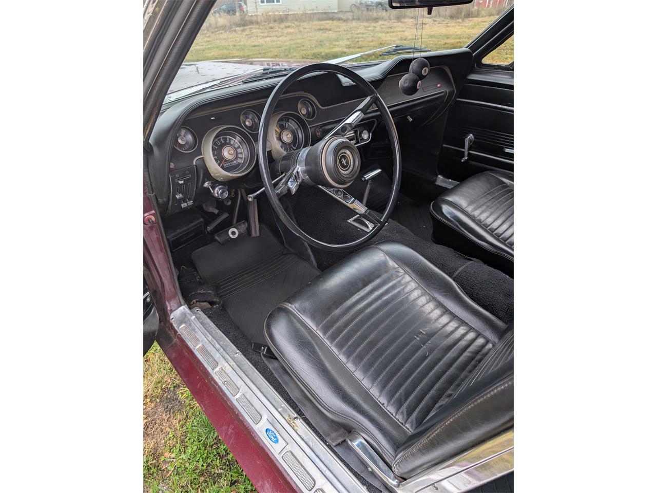 Ford-Mustang-1967-Maroon-Black-11