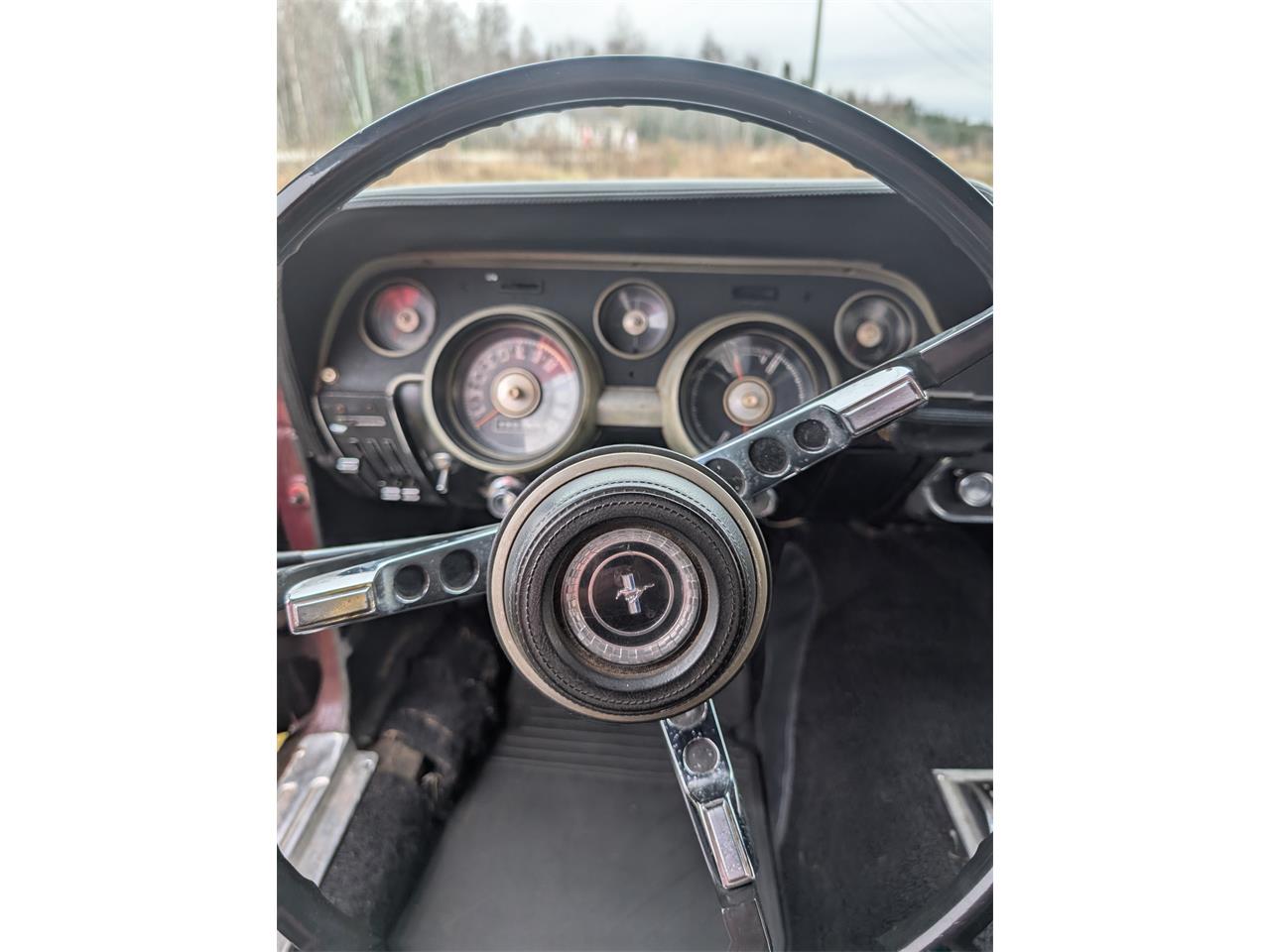 Ford-Mustang-1967-Maroon-Black-14