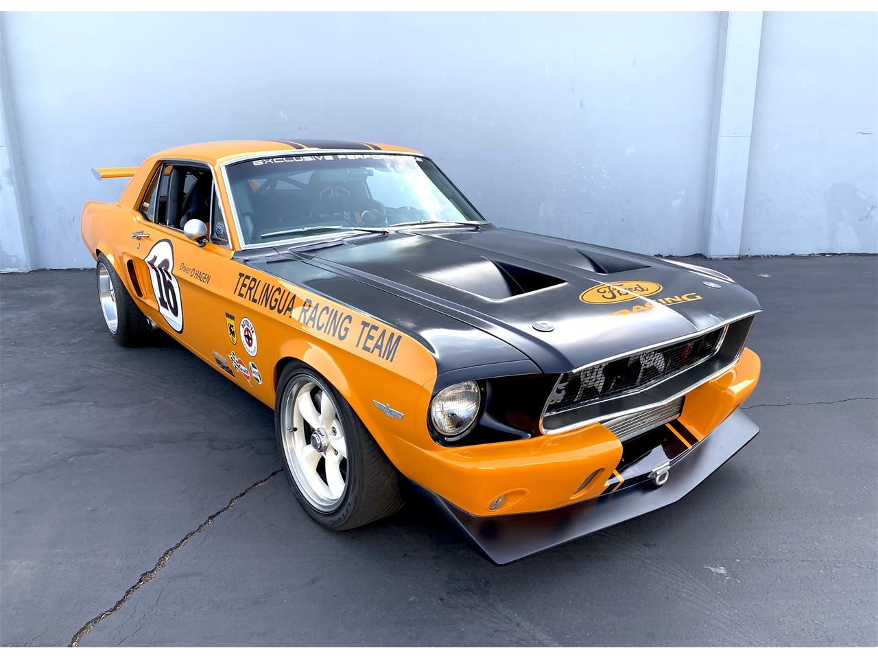 Ford-Mustang-1967-Orange-Black-1