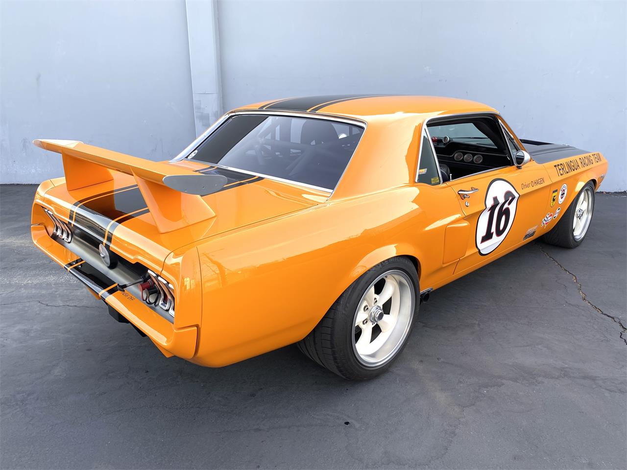 Ford-Mustang-1967-Orange-Black-12
