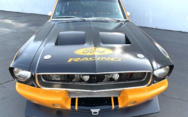Ford-Mustang-1967-Orange-Black-17