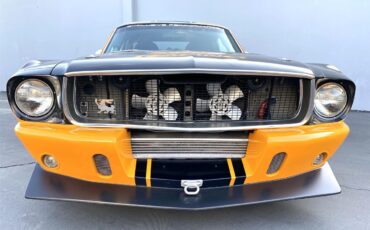 Ford-Mustang-1967-Orange-Black-18