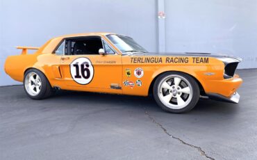 Ford-Mustang-1967-Orange-Black-3