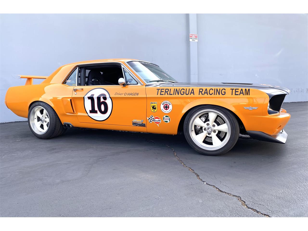 Ford-Mustang-1967-Orange-Black-3