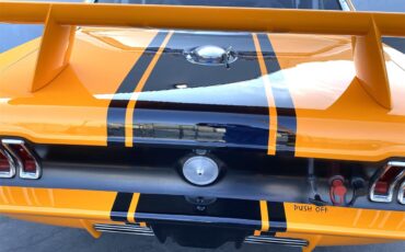 Ford-Mustang-1967-Orange-Black-31