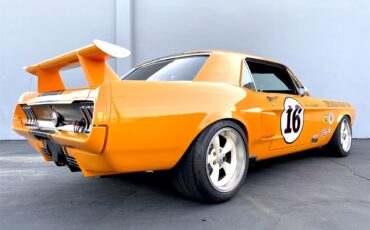 Ford-Mustang-1967-Orange-Black-4