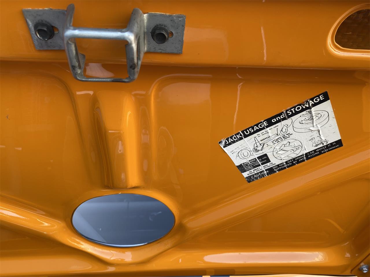Ford-Mustang-1967-Orange-Black-43