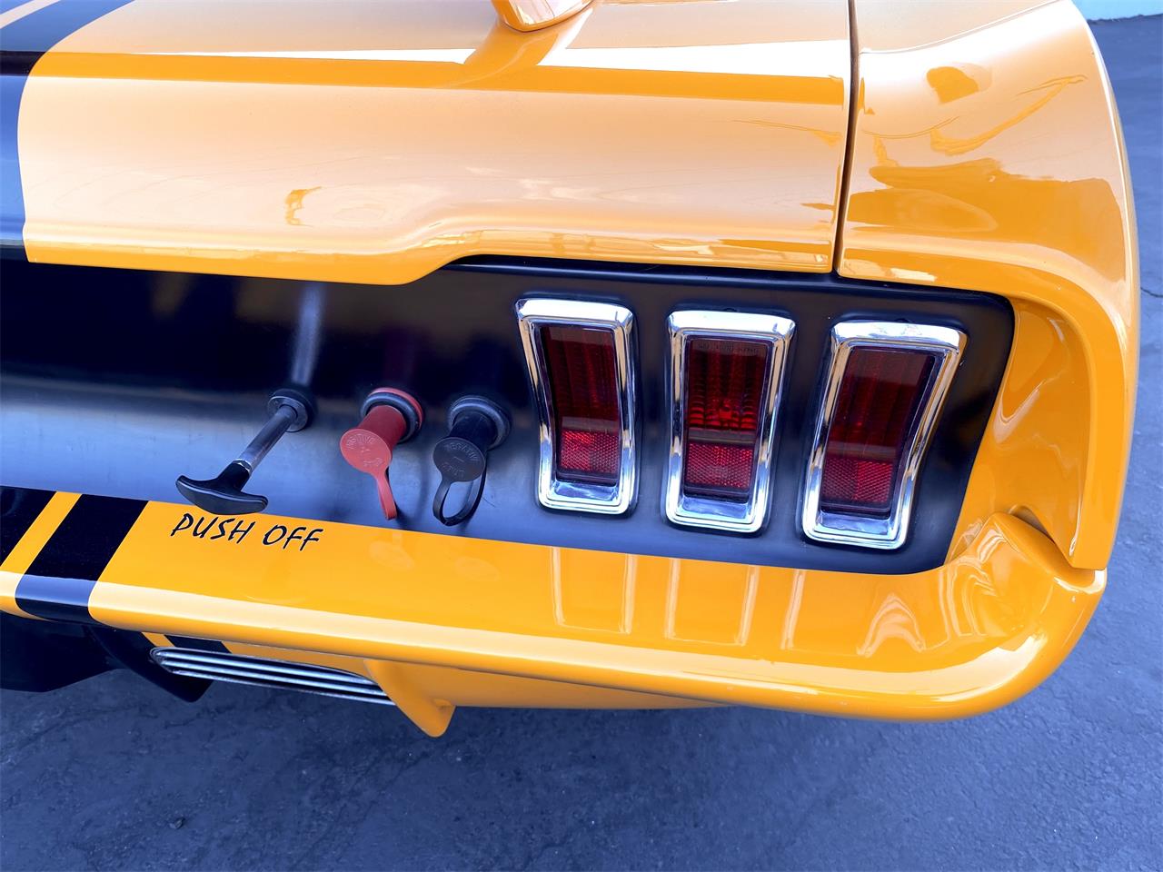 Ford-Mustang-1967-Orange-Black-84