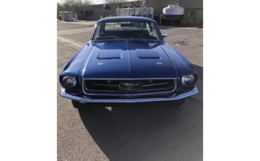 Ford-Mustang-1967-Presidential-Blue-Black-1