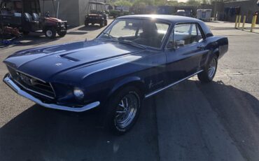 Ford-Mustang-1967-Presidential-Blue-Black-2