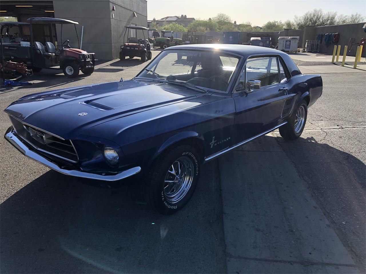 Ford-Mustang-1967-Presidential-Blue-Black-2