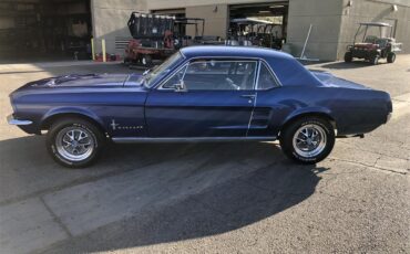 Ford-Mustang-1967-Presidential-Blue-Black-3
