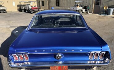 Ford-Mustang-1967-Presidential-Blue-Black-5