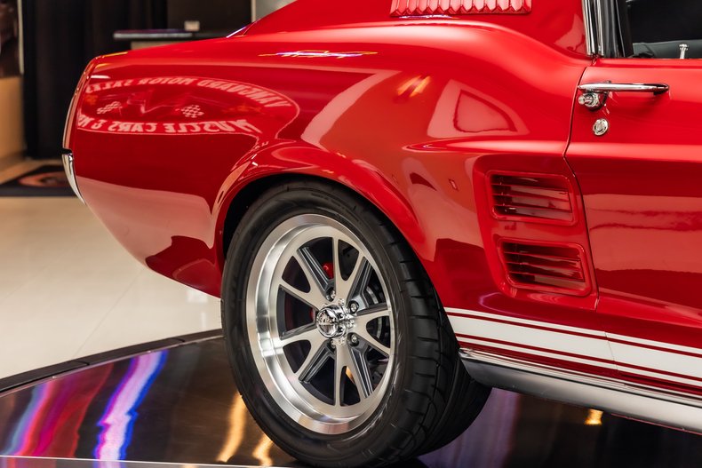 Ford-Mustang-1967-Red-16