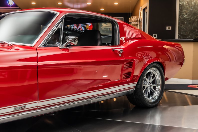 Ford-Mustang-1967-Red-17