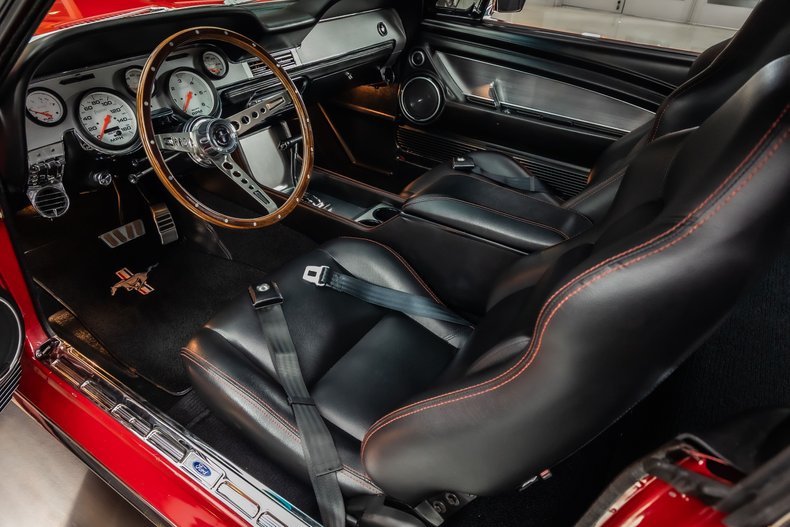 Ford-Mustang-1967-Red-2