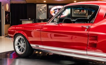 Ford-Mustang-1967-Red-22