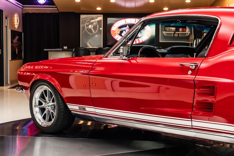 Ford-Mustang-1967-Red-22