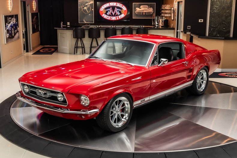 Ford-Mustang-1967-Red-4