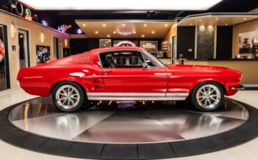 Ford-Mustang-1967-Red-8
