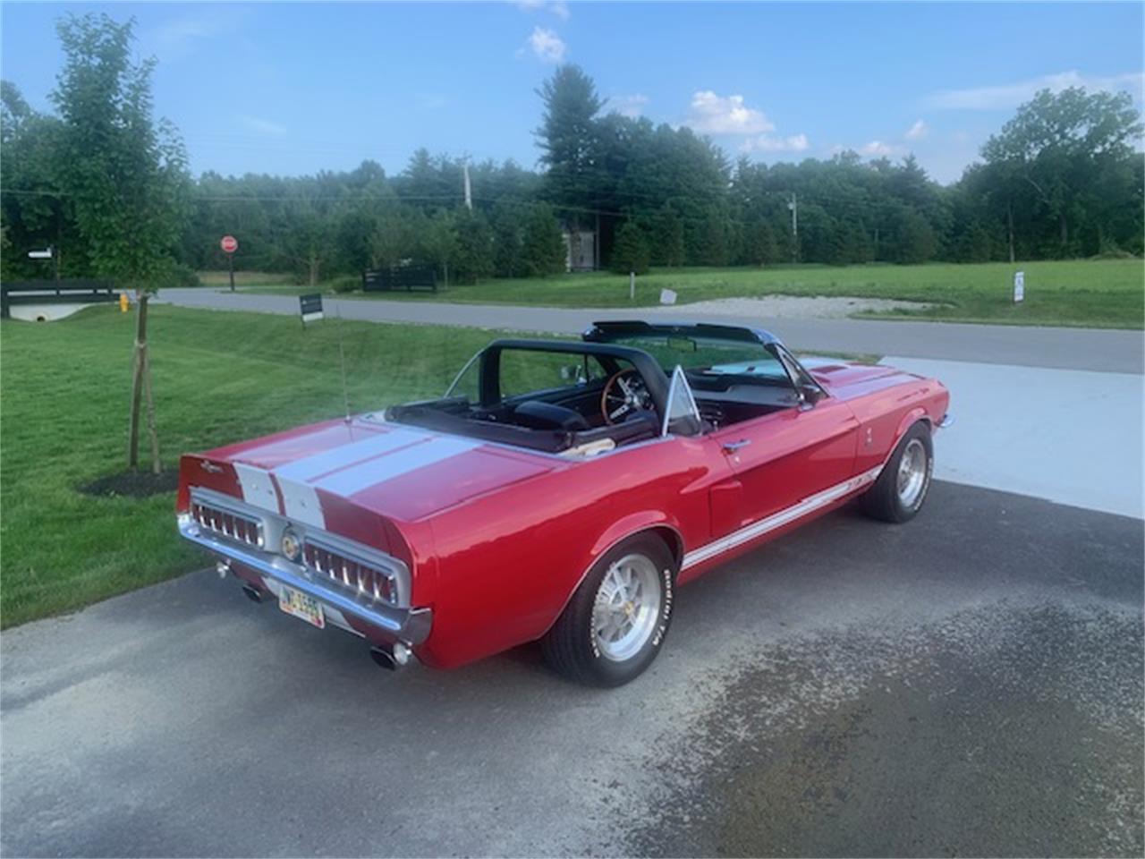 Ford-Mustang-1967-Red-Black-1