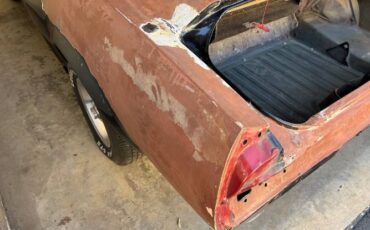 Ford-Mustang-1967-Red-Sauterne-Gold-18