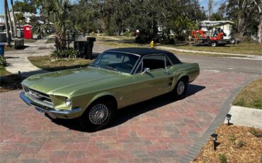 Ford-Mustang-1967-Sea-Green-Black-1