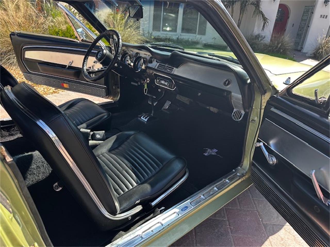 Ford-Mustang-1967-Sea-Green-Black-13
