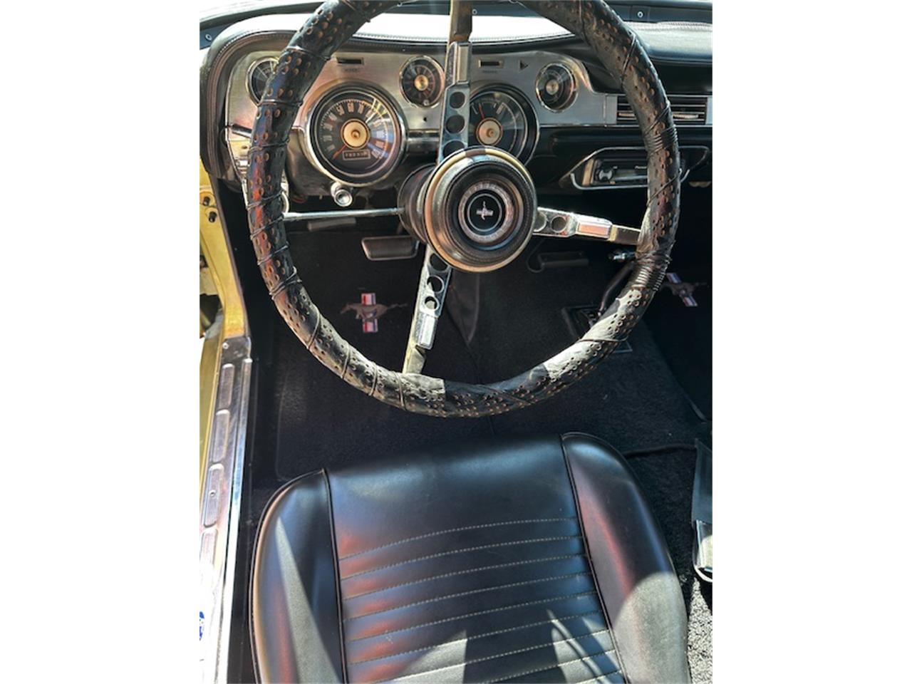 Ford-Mustang-1967-Sea-Green-Black-4