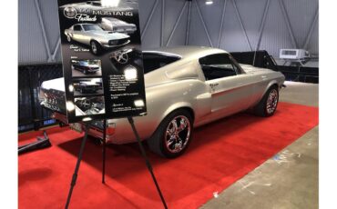 Ford-Mustang-1967-Silver-Black-16