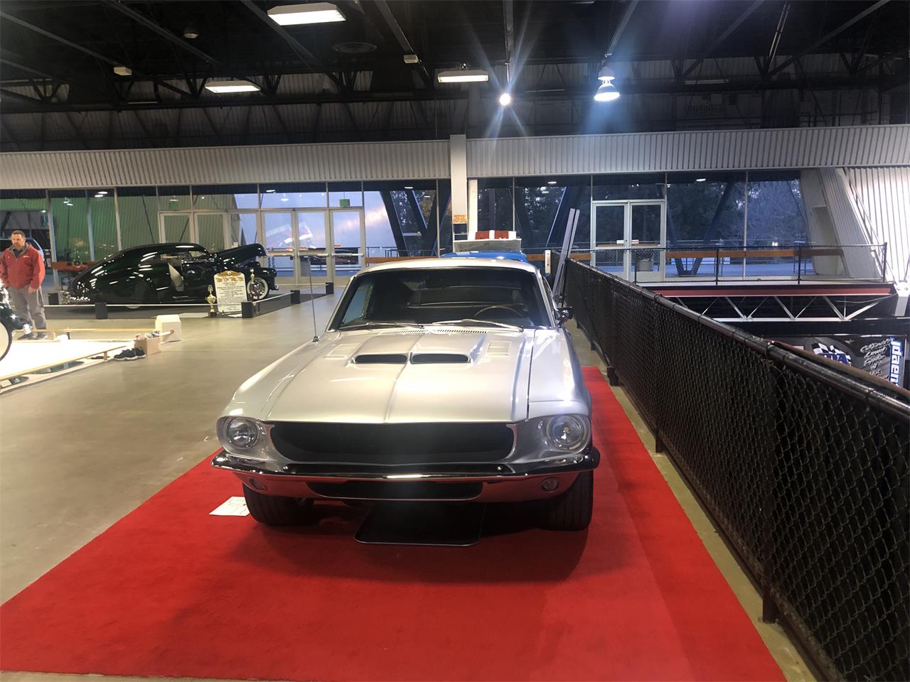 Ford-Mustang-1967-Silver-Black-17