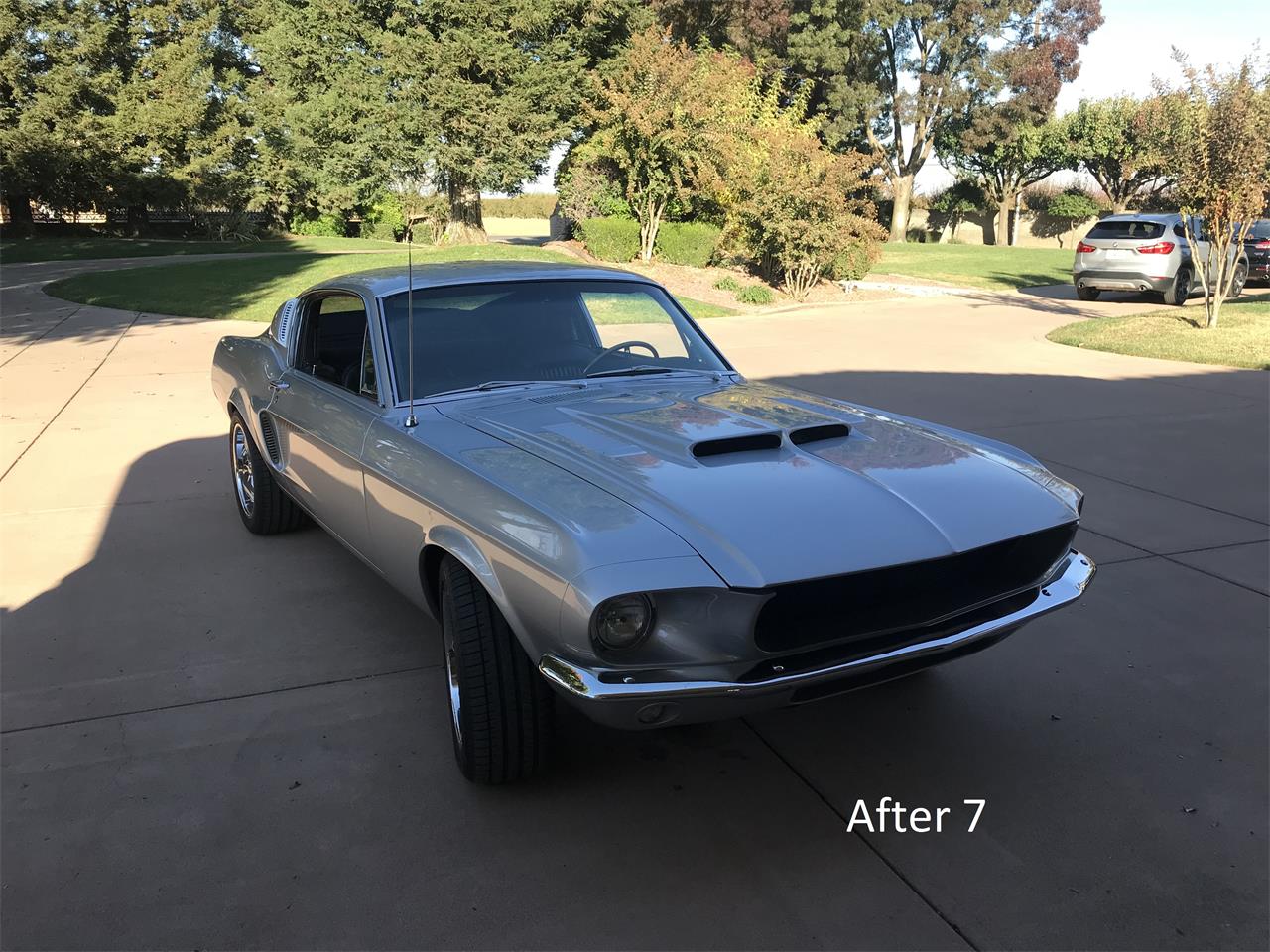 Ford-Mustang-1967-Silver-Black-2