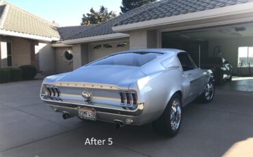 Ford-Mustang-1967-Silver-Black-38
