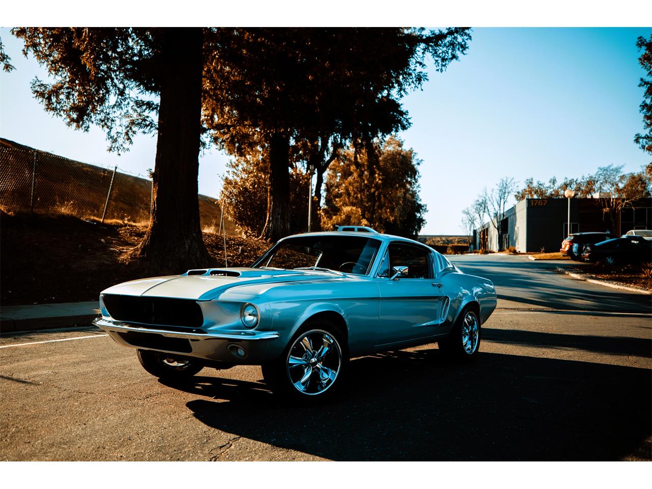 Ford-Mustang-1967-Silver-Black-5