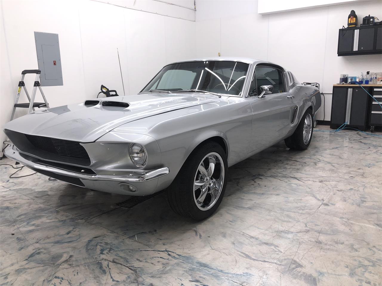 Ford-Mustang-1967-Silver-Black-6
