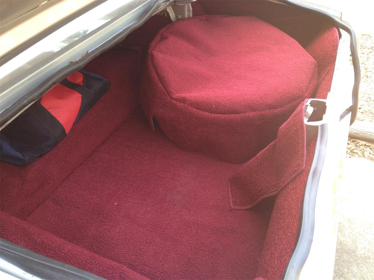 Ford-Mustang-1967-Silver-Frost-Red-14