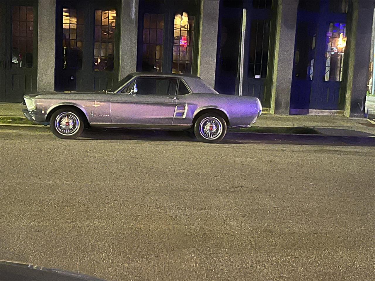 Ford-Mustang-1967-Silver-Frost-Red-6